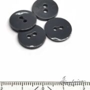 1116-gumb-sivalnica-okras-oblacilo-siva