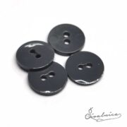 1116-gumb-sivalnica-okras-oblacilo-siva2