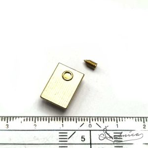 1156-zakljucek-vrvice-zahteven-vijak-eleganten-zlata-sivalnica